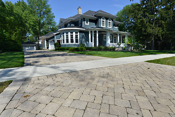 Best Brick Driveway Pavers  in Edmore, MI