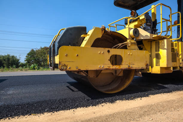 Best Commercial Driveway Pavers  in Edmore, MI